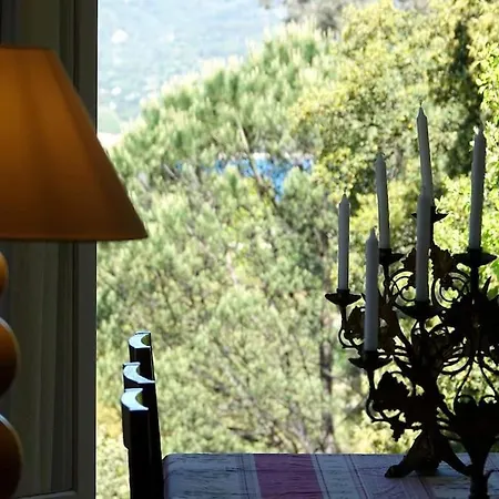 Villa Aux Portes De *