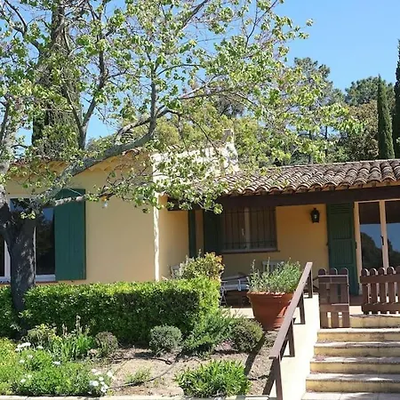 Villa Aux Portes De *